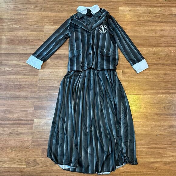 Wednesday Nevermore School Uniform Costume | Youth Size XL 14-16 - Picture 1 of 15